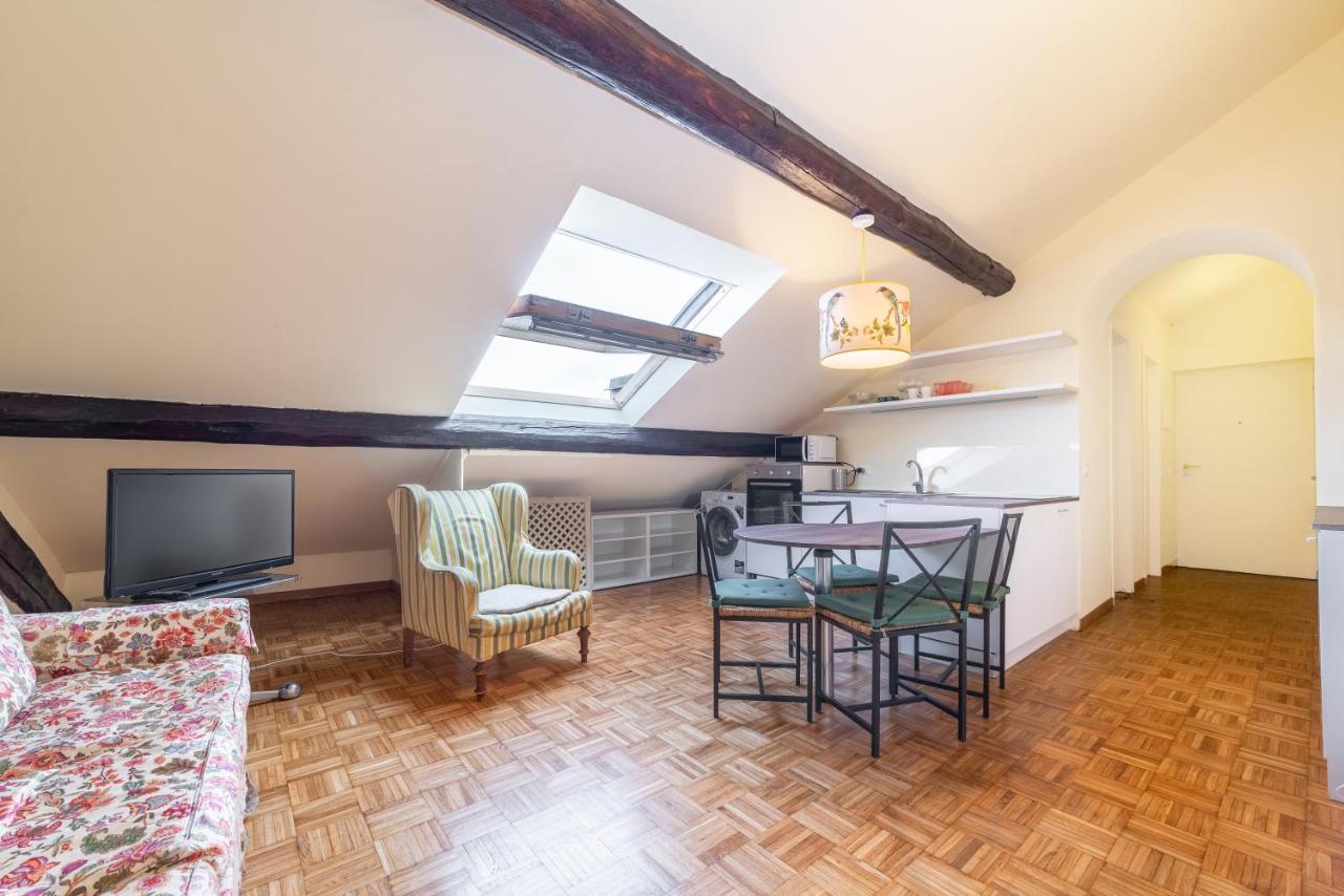 Brera - Sella Charme Apartment Castle View 米兰 外观 照片