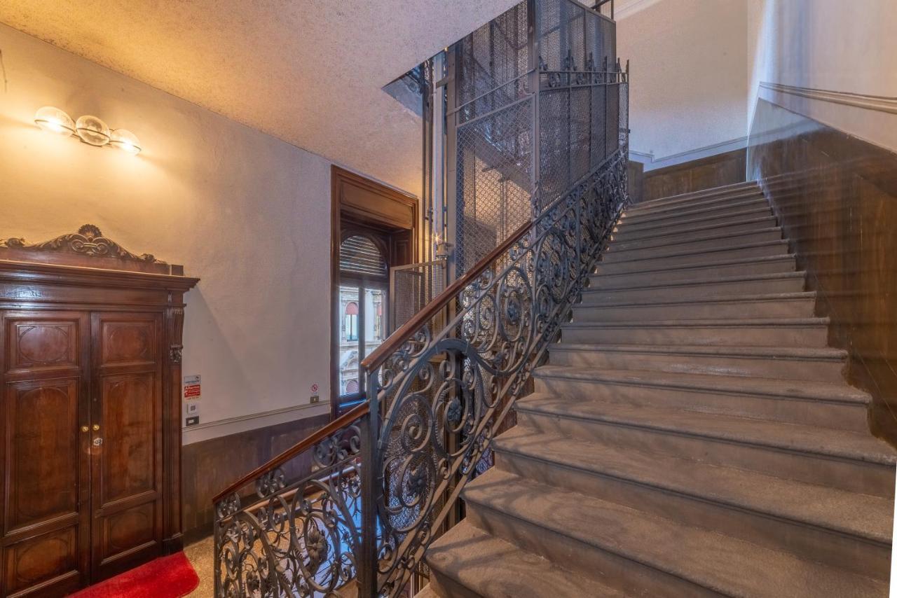 Brera - Sella Charme Apartment Castle View 米兰 外观 照片